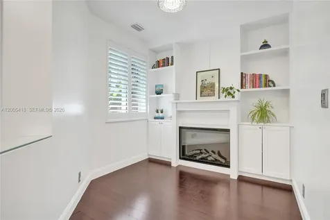 1062 SW 158th Avenue Pembroke Pines FL 33027