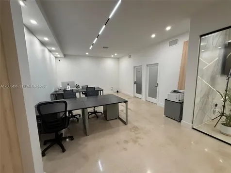 5520-5522 NW 72nd Avenue Miami FL 33166
