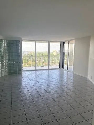 4000 Towerside Terrace Miami FL 33138