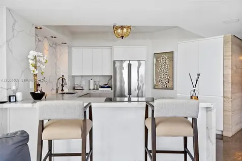 10 Venetian Way Miami Beach FL 33139