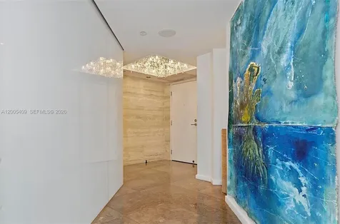 10 Venetian Way Miami Beach FL 33139