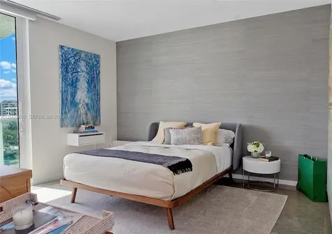 10 Venetian Way Miami Beach FL 33139