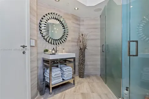 10 Venetian Way Miami Beach FL 33139