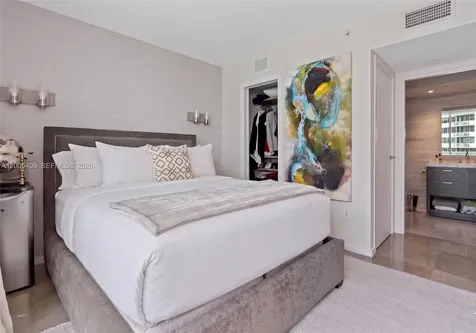 10 Venetian Way Miami Beach FL 33139