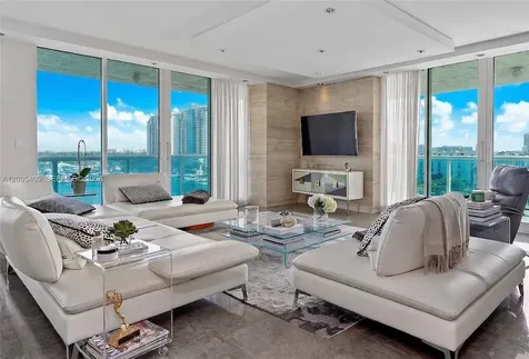 10 Venetian Way Miami Beach FL 33139
