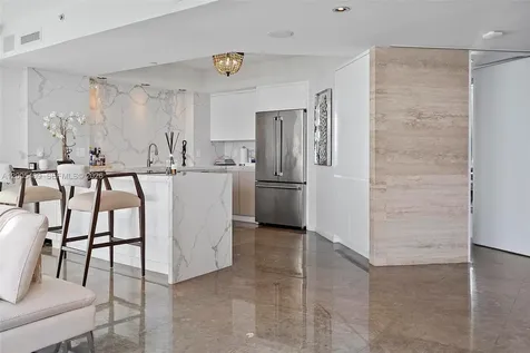 10 Venetian Way Miami Beach FL 33139