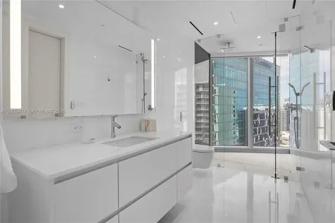 300 Biscayne Boulevard Way Miami FL 33131