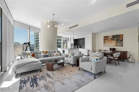 300 Biscayne Boulevard Way Miami FL 33131