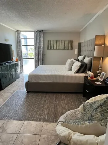 3475 N Country Club Drive Aventura FL 33180