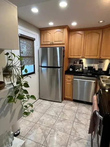 3475 N Country Club Drive Aventura FL 33180
