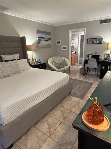 3475 N Country Club Drive Aventura FL 33180