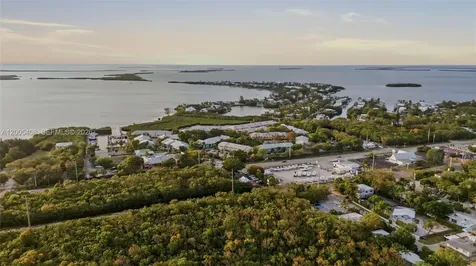 98282 Windward Avenue Key Largo FL 33037