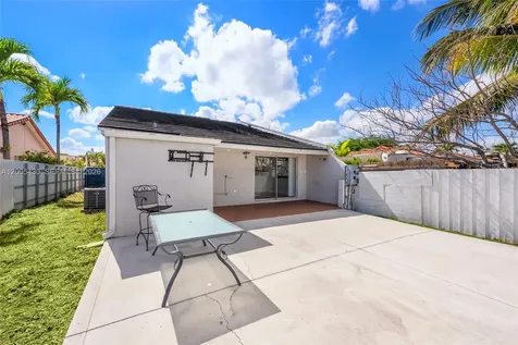 31 NW 108th Court Miami FL 33172