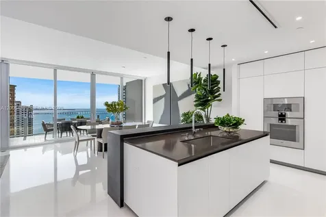 300 Biscayne Boulevard Way Miami FL 33131