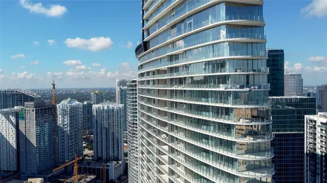 300 Biscayne Blvd Way Miami FL 33131