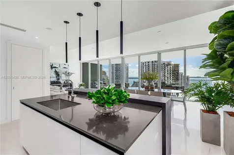 300 Biscayne Boulevard Way Miami FL 33131