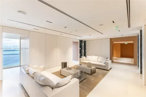 300 Biscayne Boulevard Way Miami FL 33131