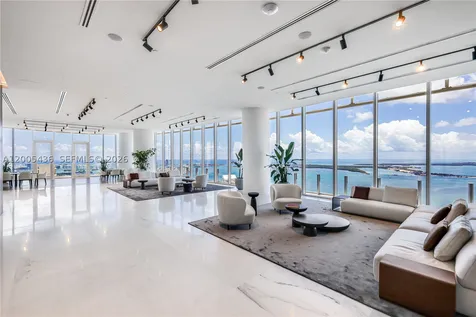 300 Biscayne Blvd Way Miami FL 33131