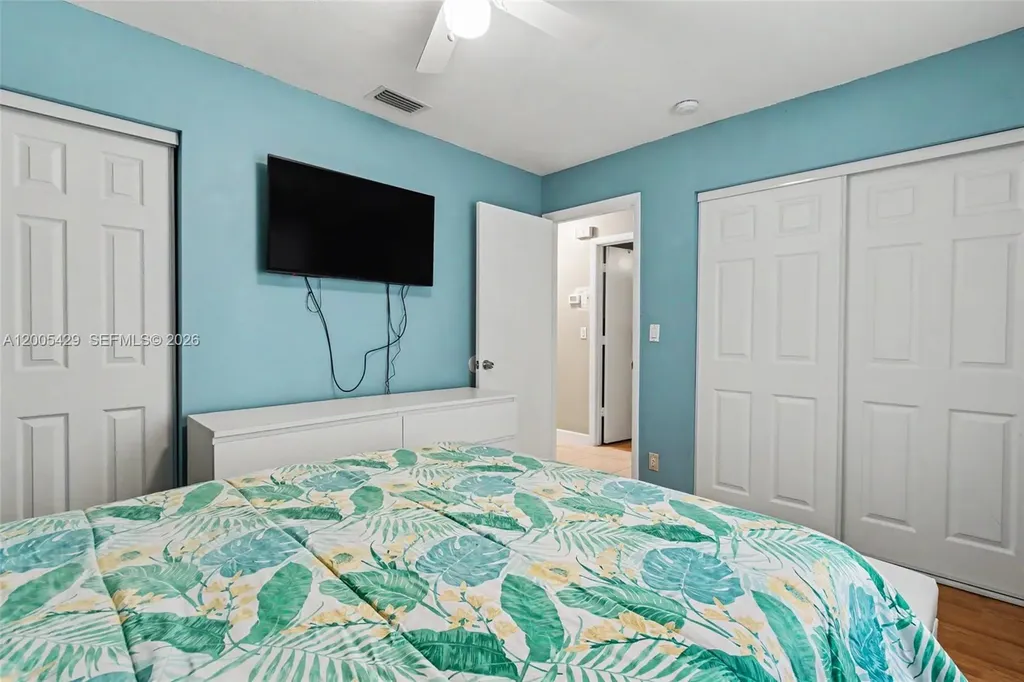 2439 NW 95th Avenue Coral Springs FL 33065