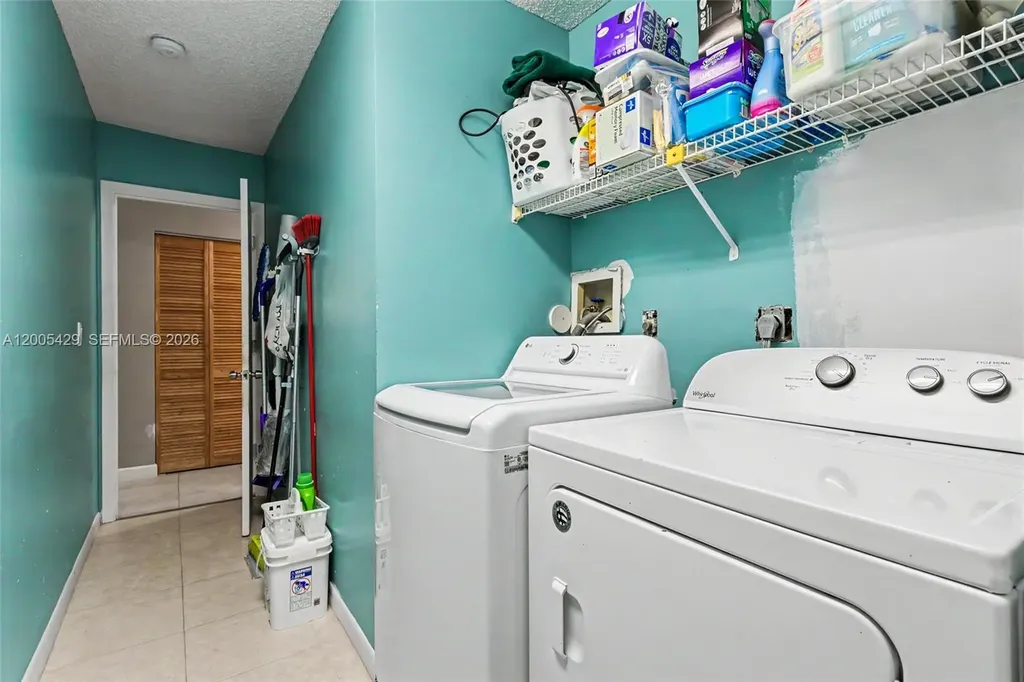 2439 NW 95th Avenue Coral Springs FL 33065