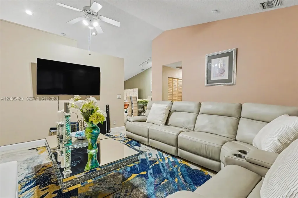 2439 NW 95th Avenue Coral Springs FL 33065