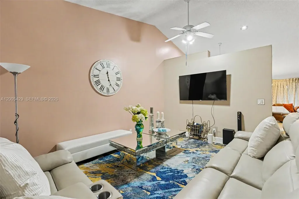 2439 NW 95th Avenue Coral Springs FL 33065