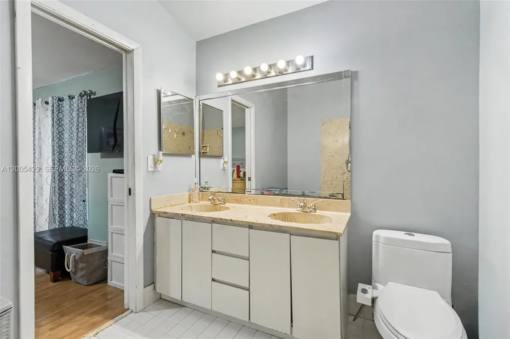 2439 NW 95th Avenue Coral Springs FL 33065