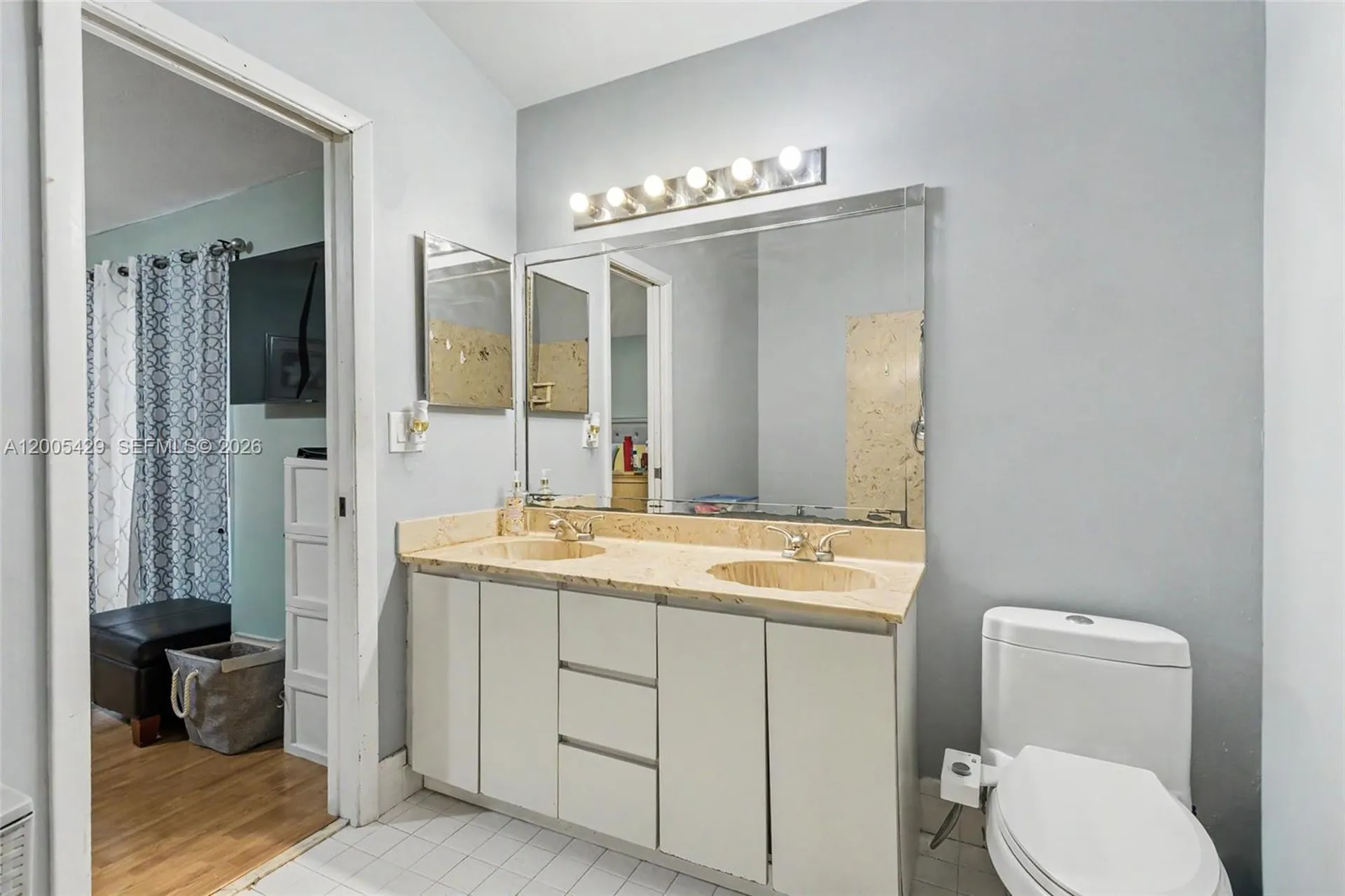 2439 NW 95th Avenue Coral Springs FL 33065