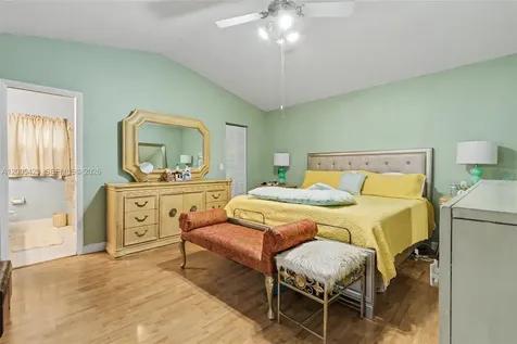 2439 NW 95th Avenue Coral Springs FL 33065