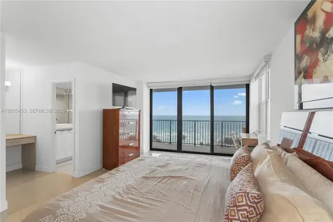 2101 S Ocean Hollywood FL 33019