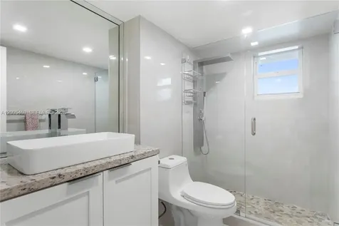 2101 S Ocean Hollywood FL 33019