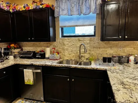 595 SE 33rd Terrace Homestead FL 33033