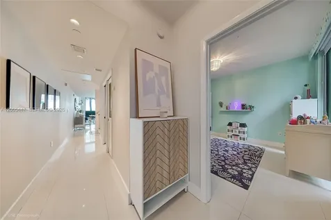 6000 Collins Avenue Miami Beach FL 33140