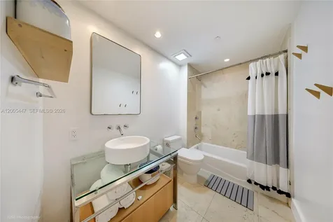 6000 Collins Avenue Miami Beach FL 33140