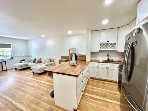 1520 Mckinley Street Hollywood FL 33020
