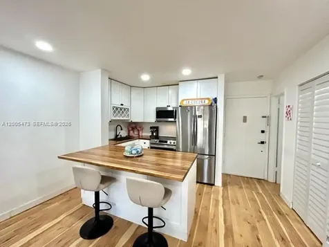 1520 Mckinley Street Hollywood FL 33020