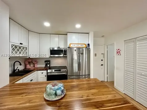 1520 Mckinley Street Hollywood FL 33020
