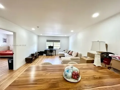 1520 Mckinley Street Hollywood FL 33020