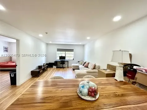 1520 Mckinley Street Hollywood FL 33020