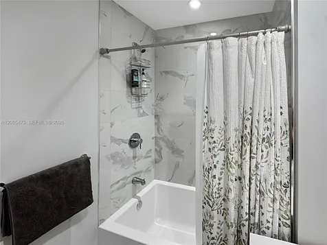 851 NE 1st Avenue Miami FL 33132