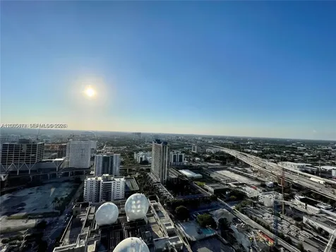 851 NE 1st Avenue Miami FL 33132