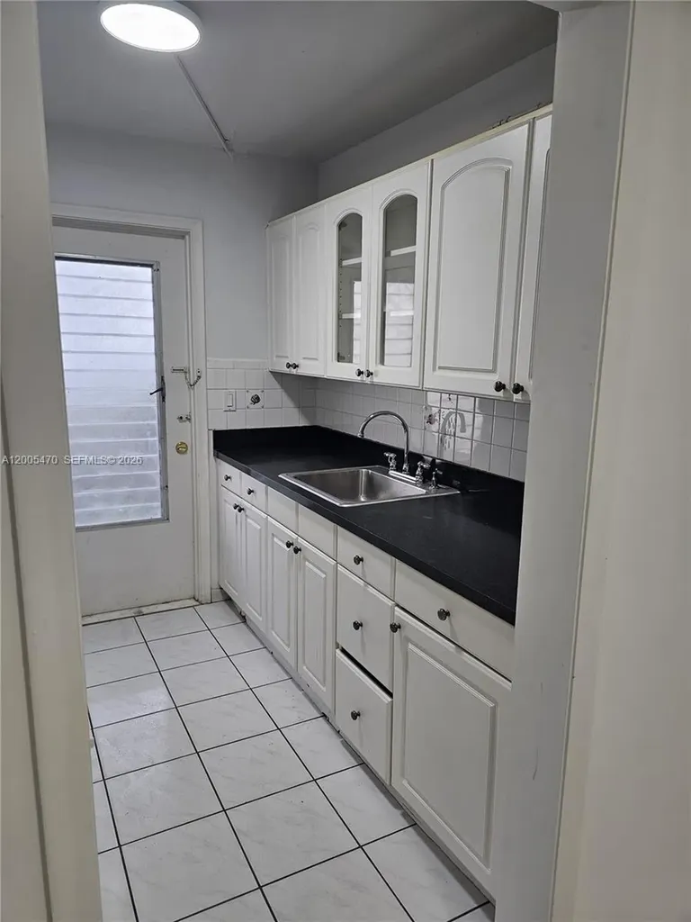 1719 Wiley Street Hollywood FL 33020