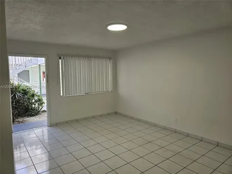 1719 Wiley Street Hollywood FL 33020