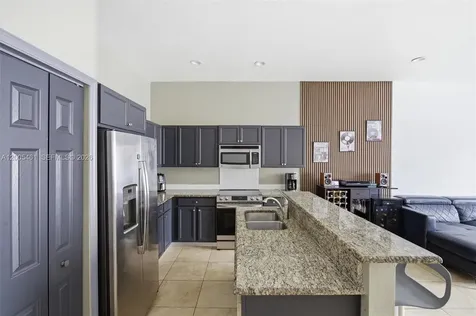 3518 W 86th Terrace Hialeah FL 33018