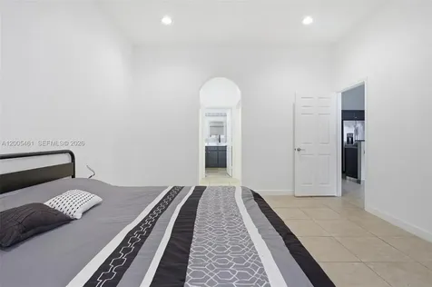 3518 W 86th Terrace Hialeah FL 33018
