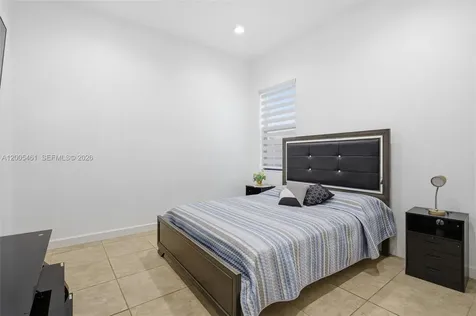 3518 W 86th Terrace Hialeah FL 33018