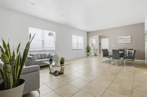 3518 W 86th Terrace Hialeah FL 33018