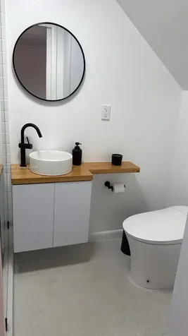 6865 Bay Drive Miami Beach FL 33141