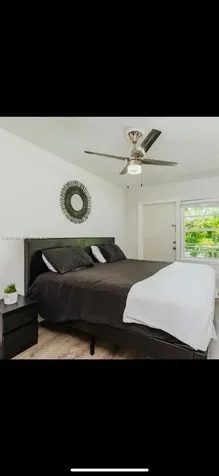 6865 Bay Drive Miami Beach FL 33141
