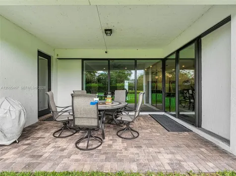 4569 N Silverwood Lane Oakland Park FL 33309